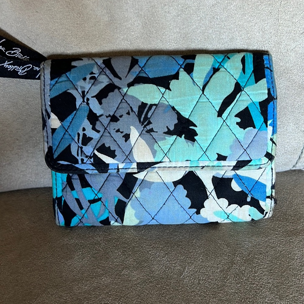 Small/ medium Vera Bradley wallet.